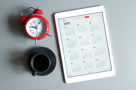 tablet-with-open-calendar-2021-year
